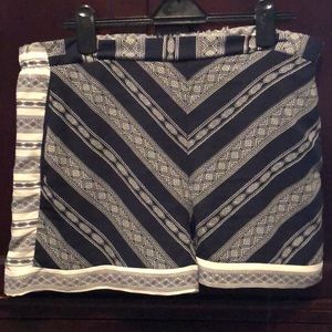 Linen dressy shorts